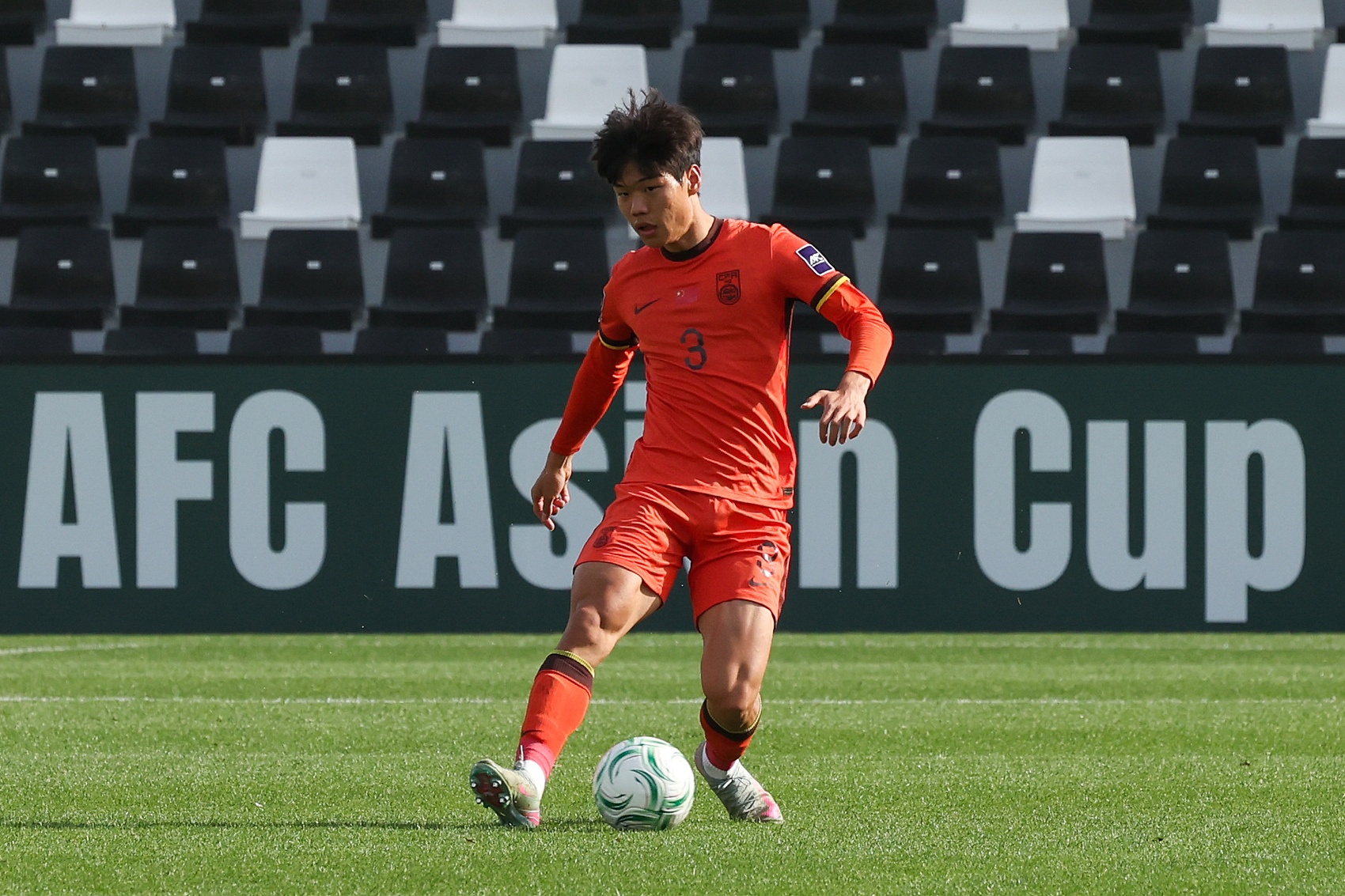 云开体育官网-苗原:贺一然有转会费但没有2000万,泰山亚泰两家俱乐部已谈妥